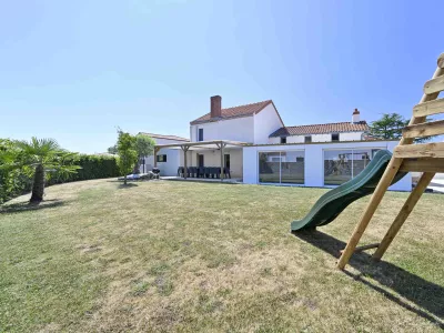 Shooting Gite Le Repaire de la Foliette (85 Bazoges-en-Paillers, Airbnb)